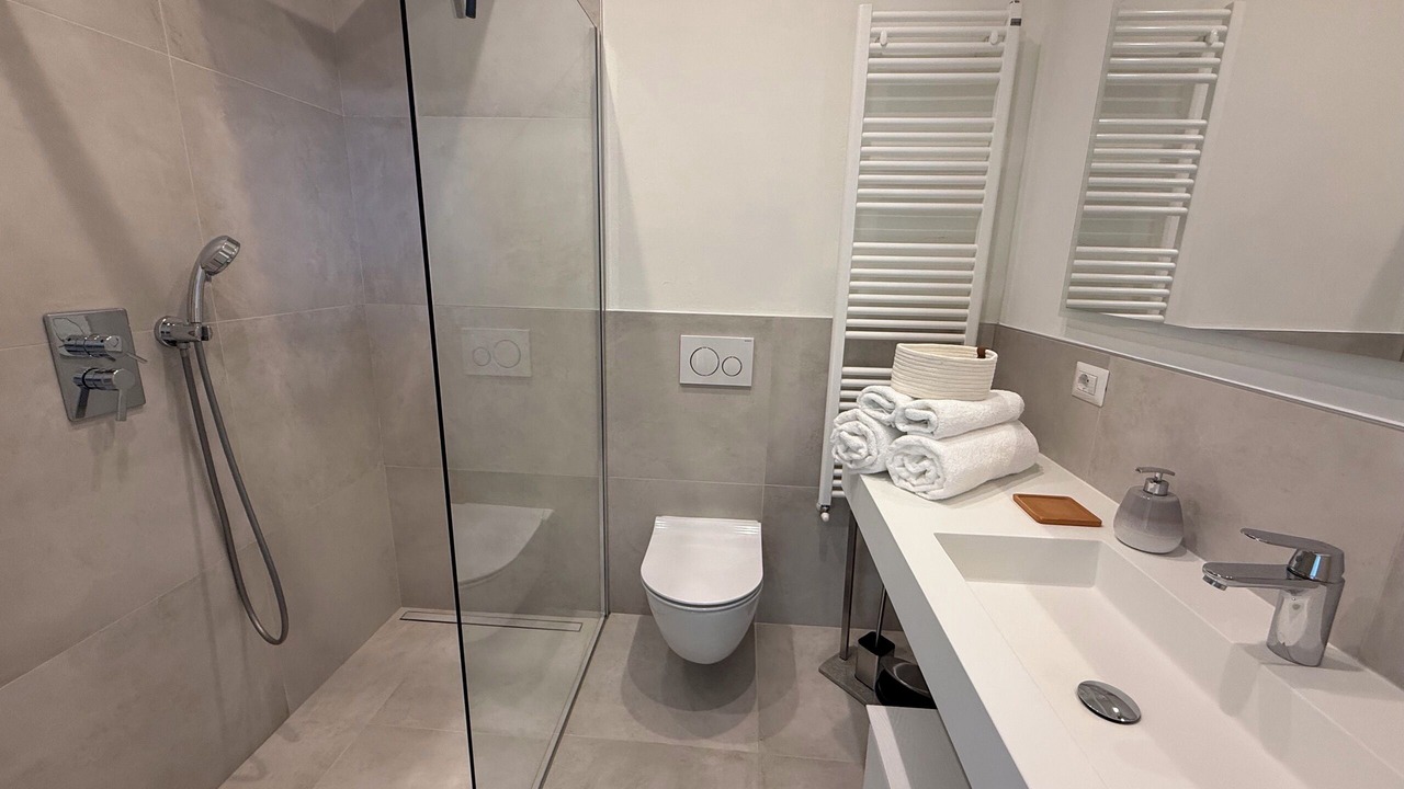 Photo of Bathroom in Menaggio