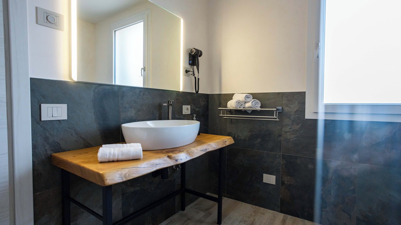 Photo of Bathroom in Sambruson