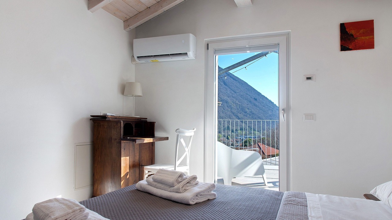 Photo of Bedroom in Laveno