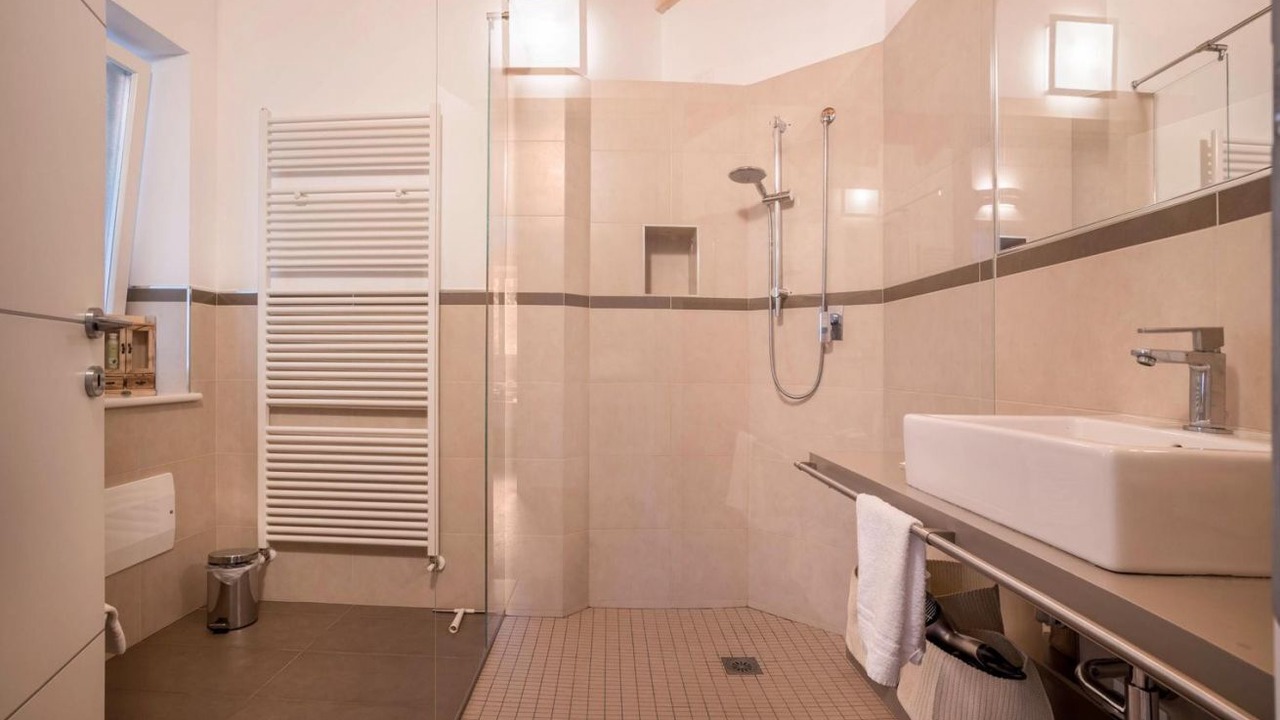 Photo of Bathroom in Aer