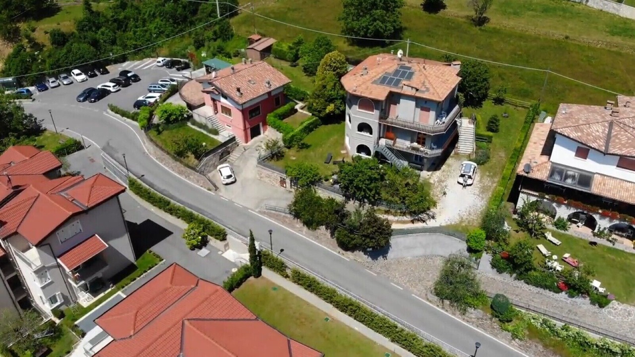 Photo of Outdoor in Aer