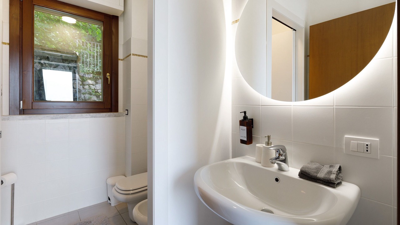 Photo of Bathroom in Como