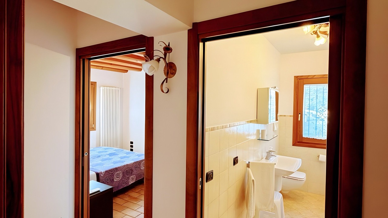 Photo of Bedroom in Zovon