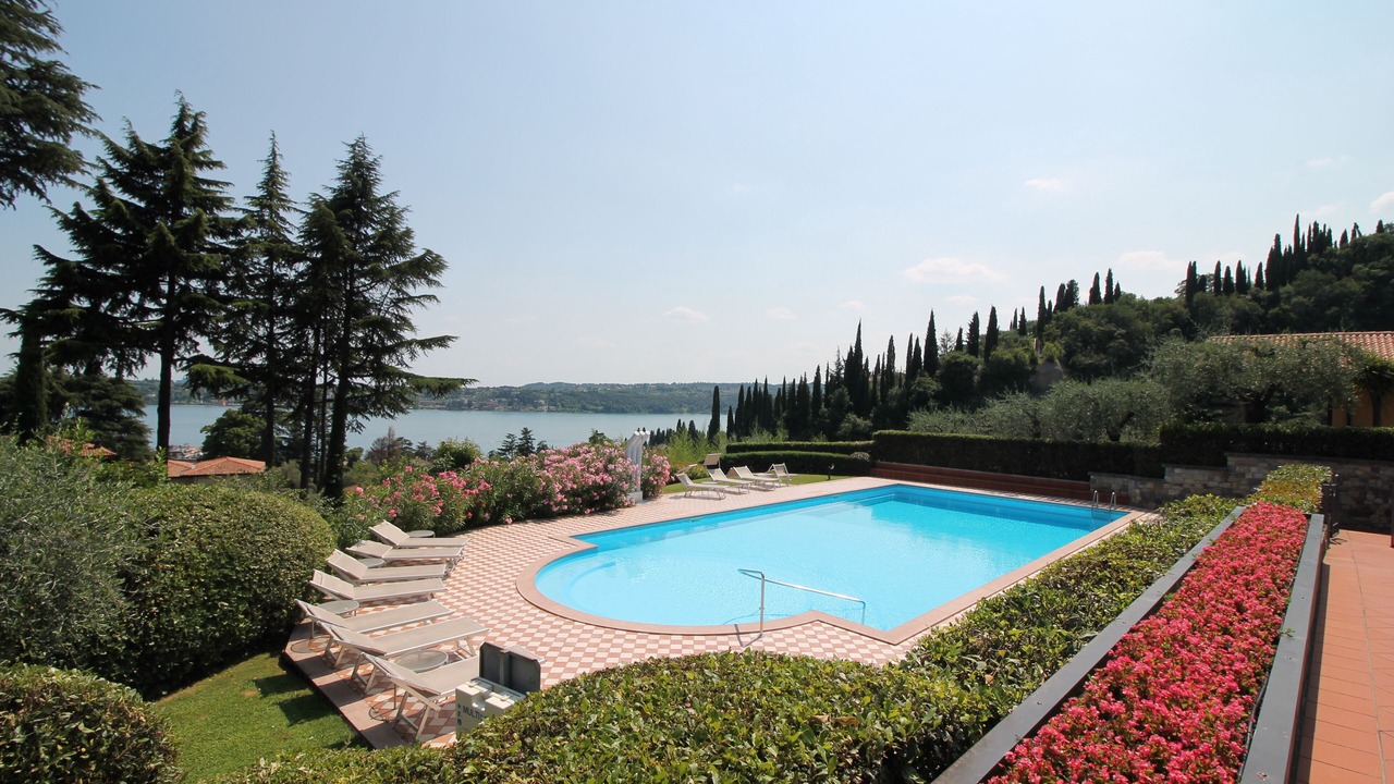 Photo of Outdoor in Morgnaga