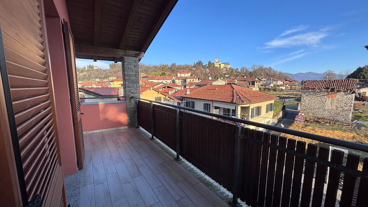 Photo of Patio Balcony in Brezzo di Bedero