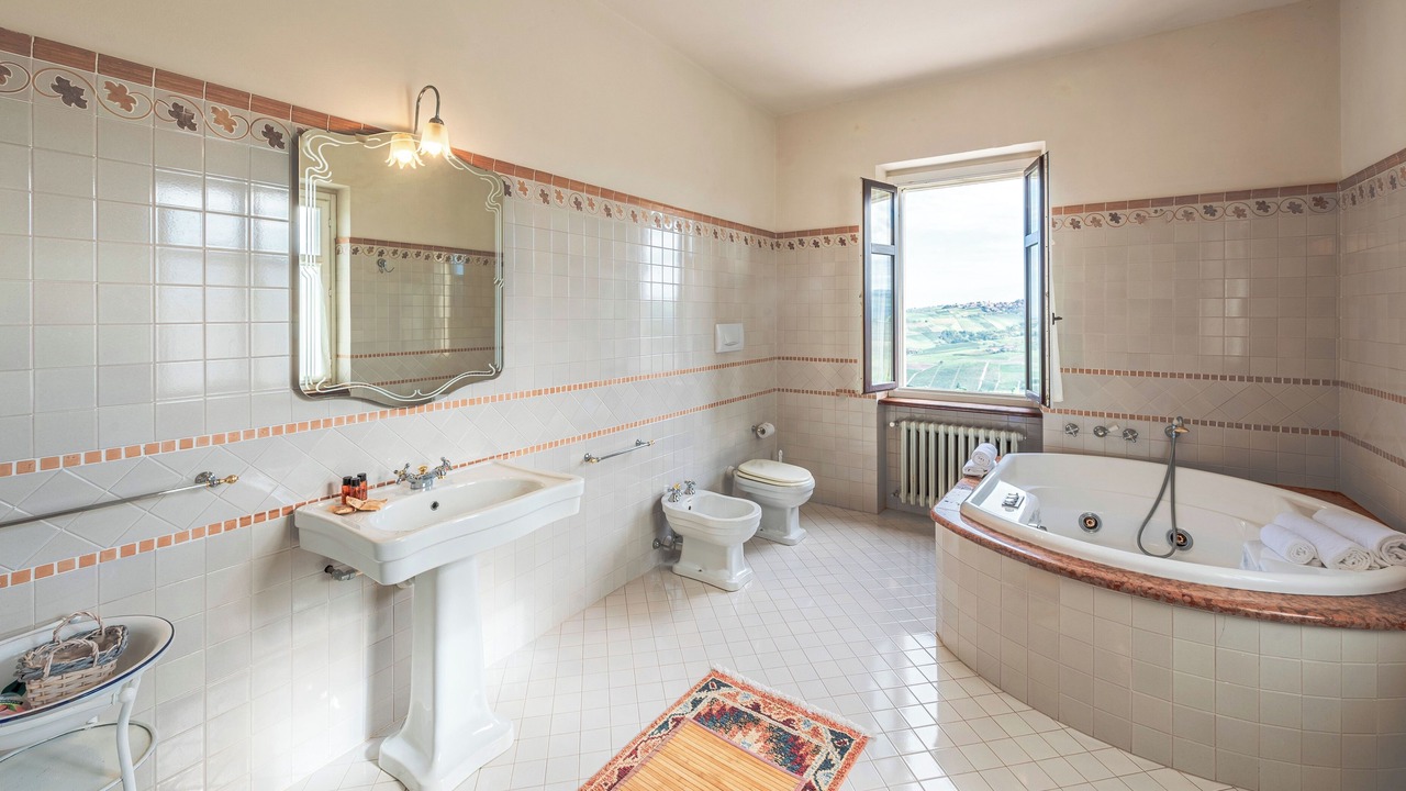 Photo of Bathroom in Alba