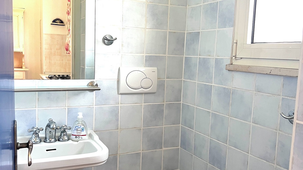 Photo of Bathroom in Latina Lido