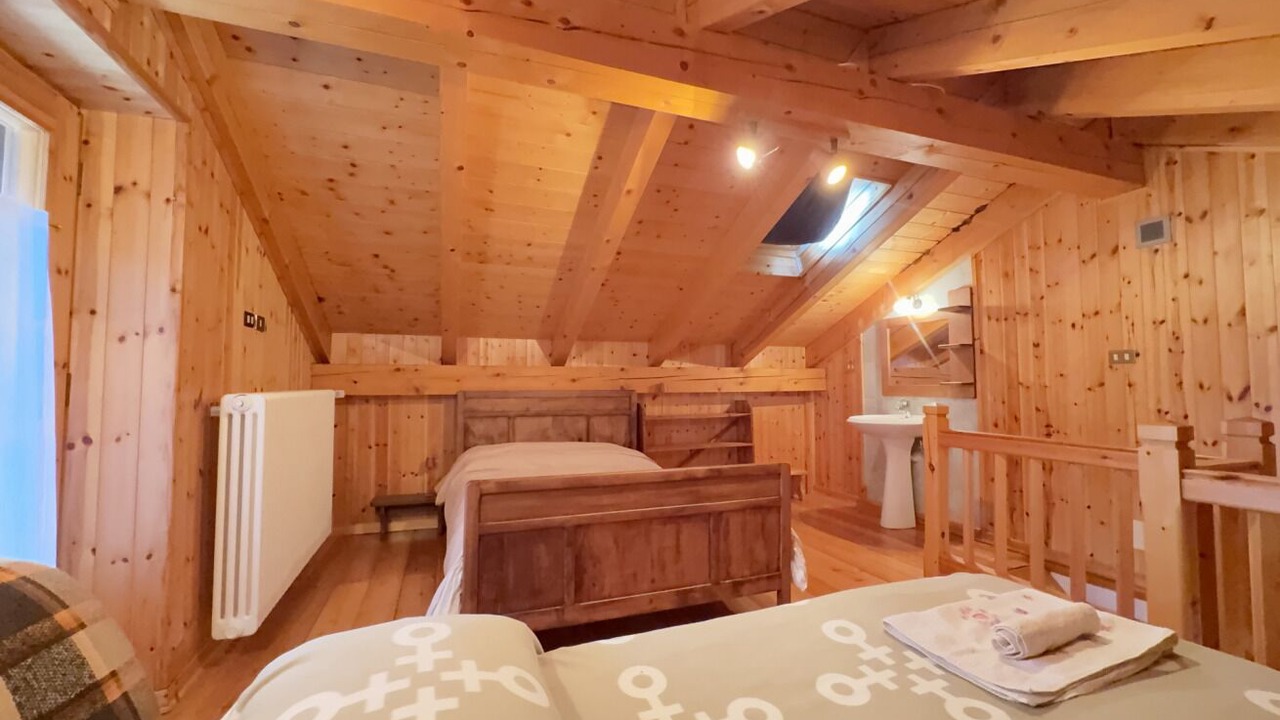 Photo of Bedroom in Antey-Saint-Andre