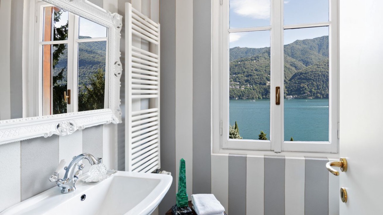 Photo of Bathroom in Carate Urio