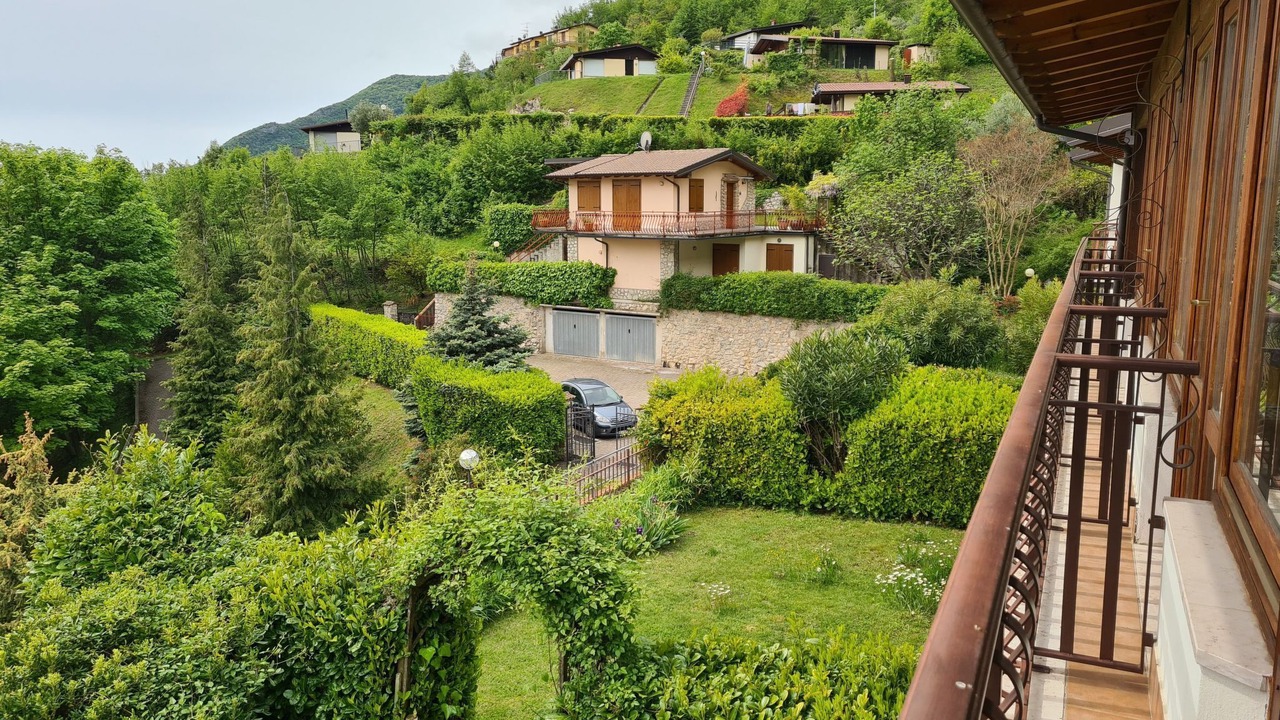 Photo of Outdoor in Aer