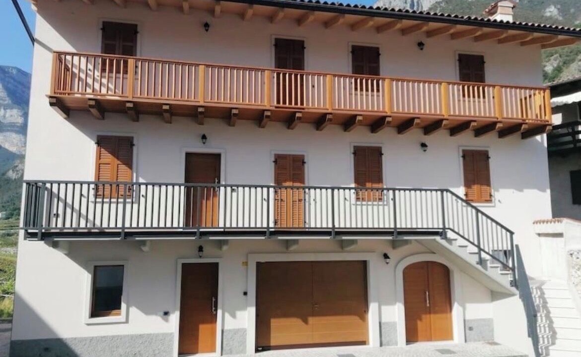 Photo of Outdoor in Avio