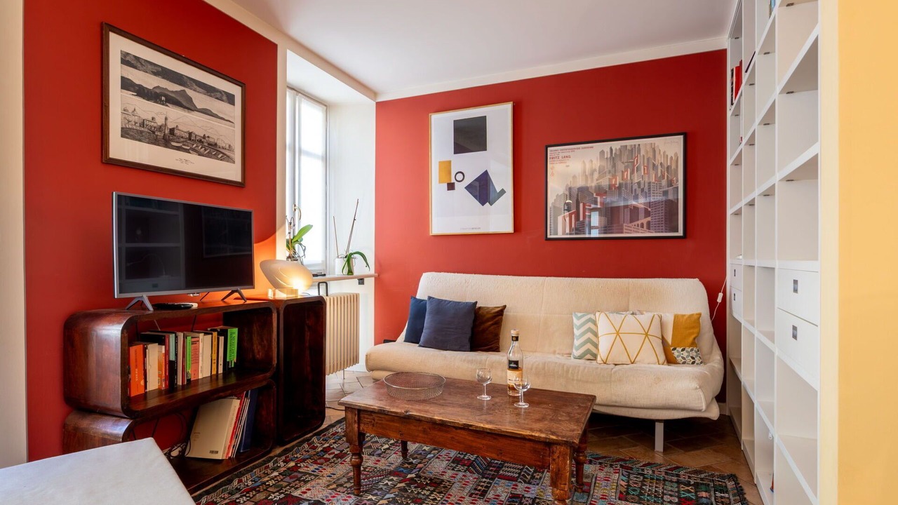 Photo of Bedroom in Intra