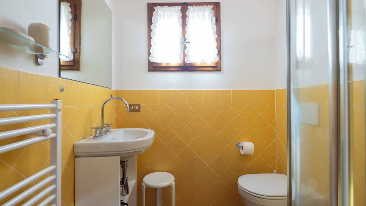 Photo of Bathroom in Amorosa
