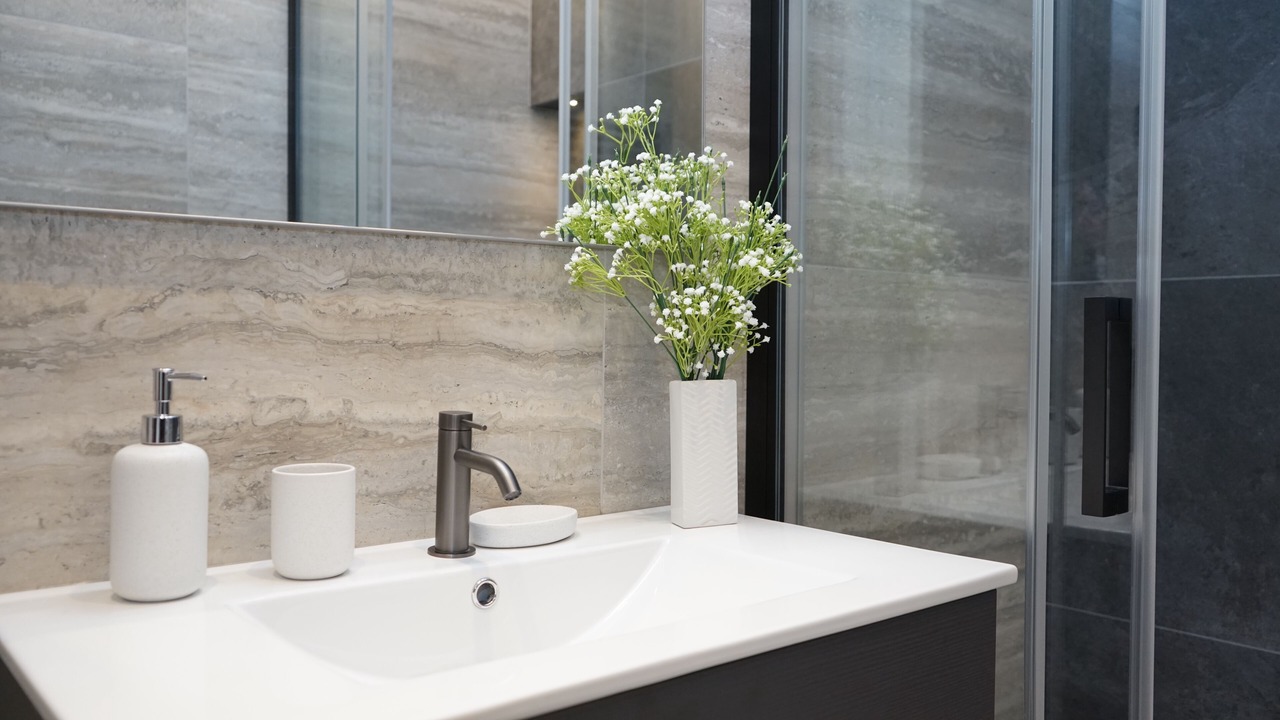 Photo of Bathroom in De Angeli