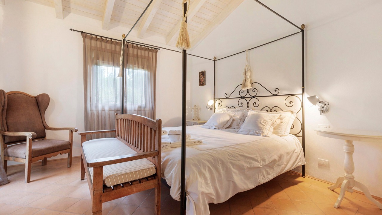 Photo of Bedroom in Puegnago del Garda
