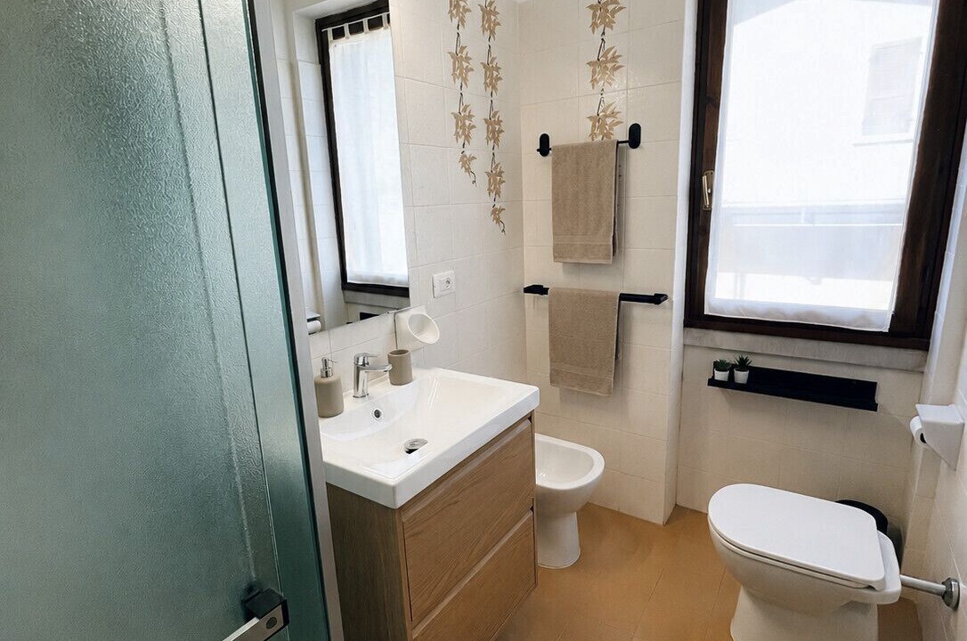 Photo of Bathroom in Aer