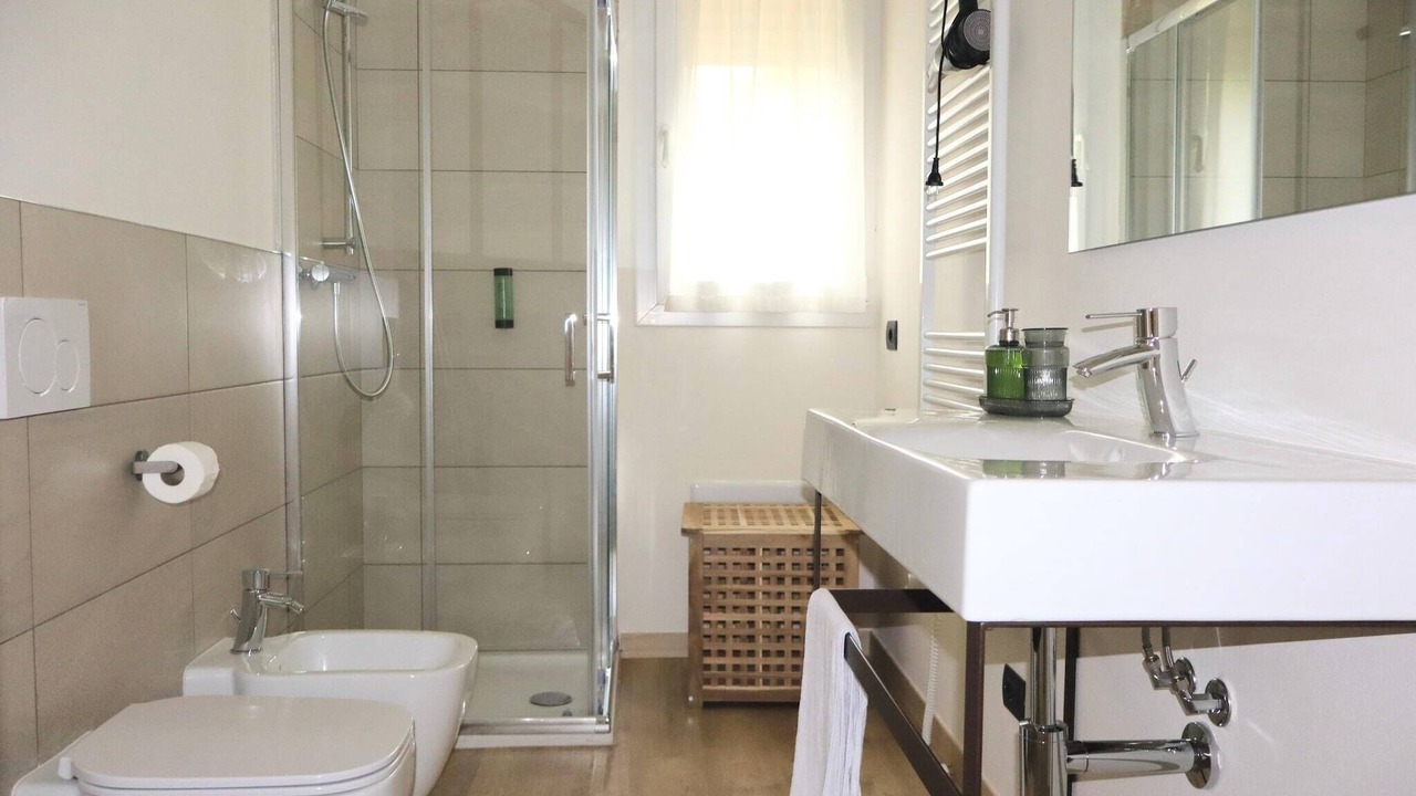 Photo of Bathroom in Marone