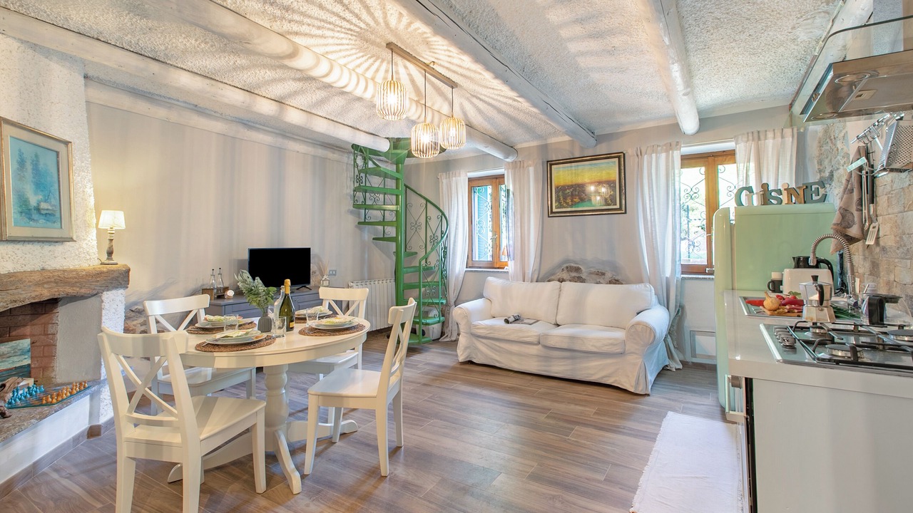 Photo of Bedroom in Angera