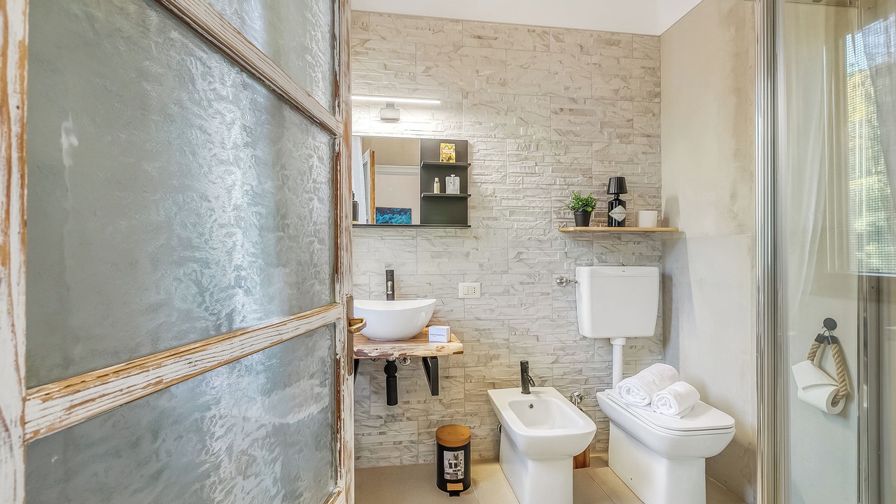 Photo of Bathroom in Angera