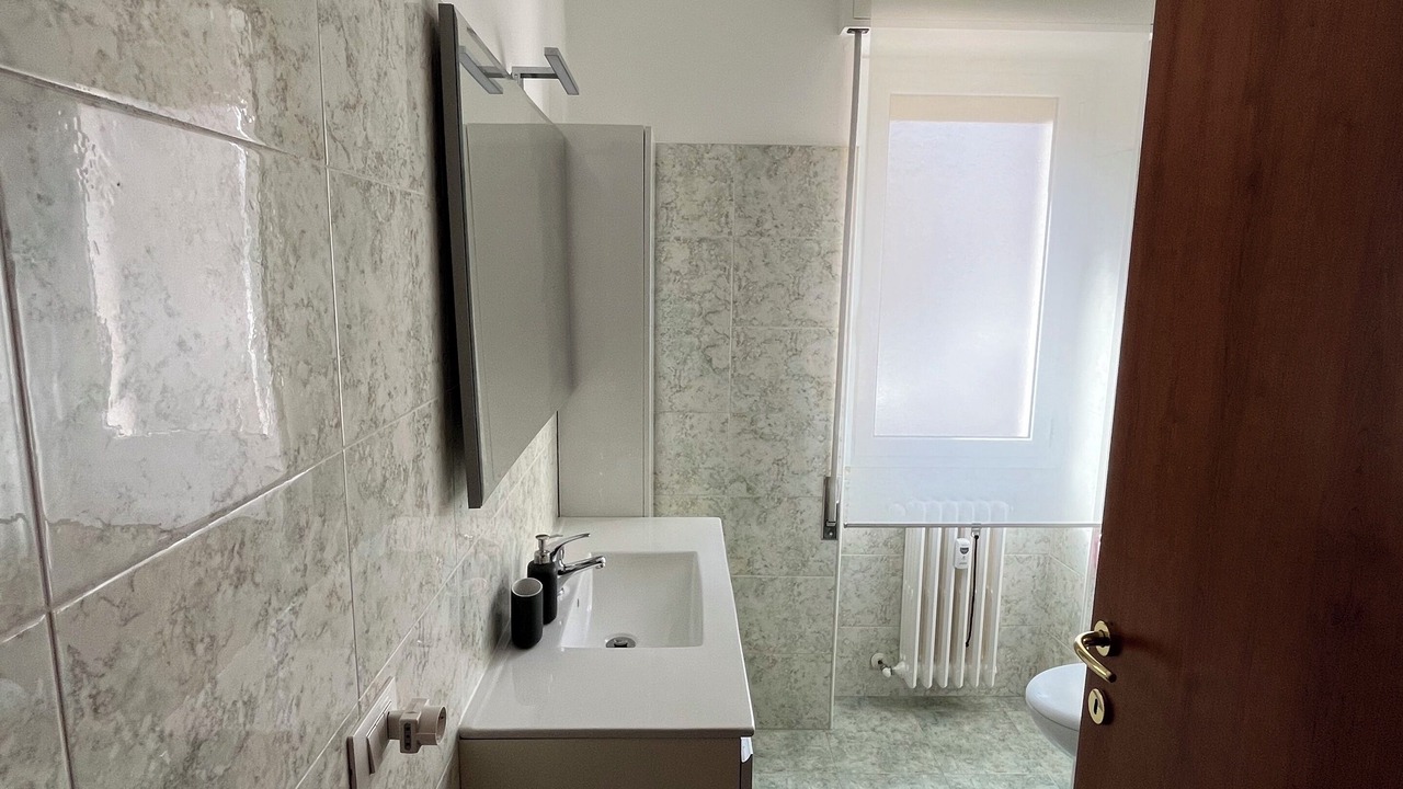 Photo of Bathroom in Intra