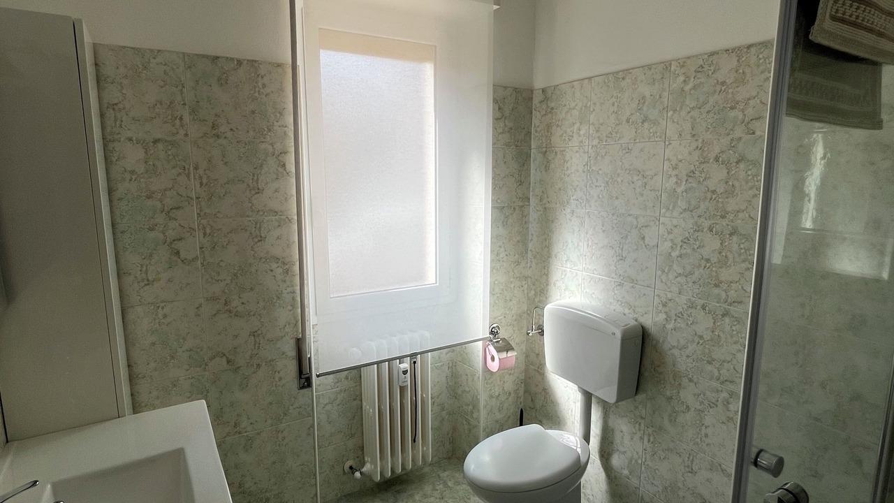 Photo of Bathroom in Intra