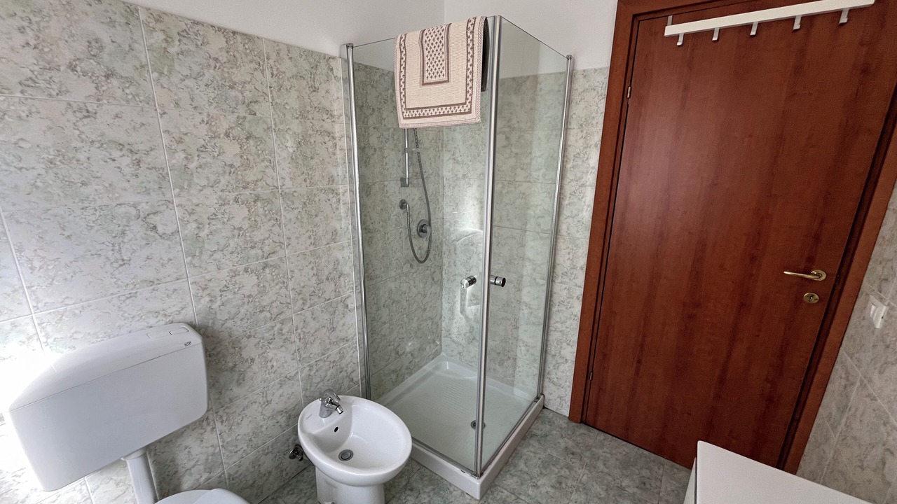 Photo of Bathroom in Intra