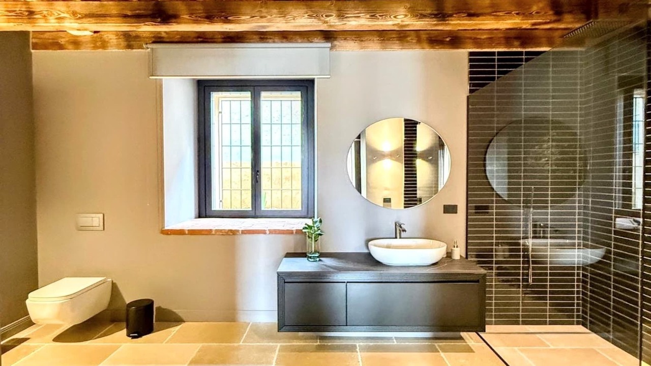 Photo of Bathroom in Adro