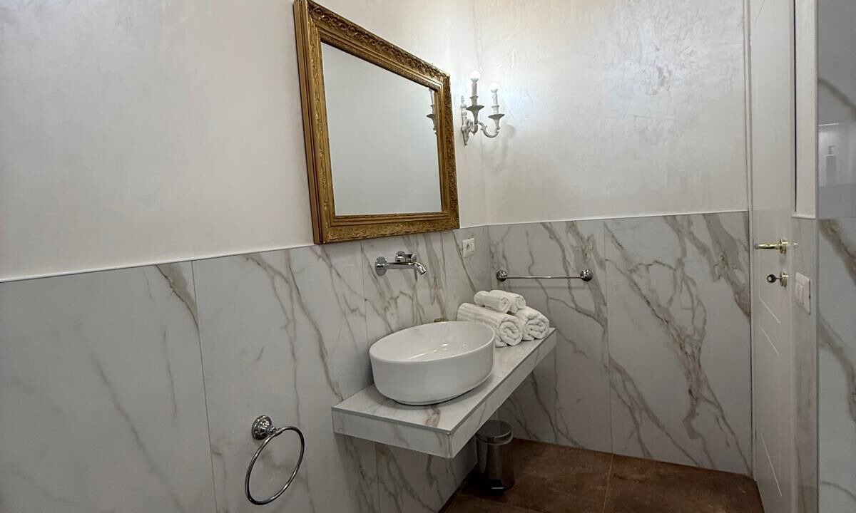 Photo of Bathroom in Affori