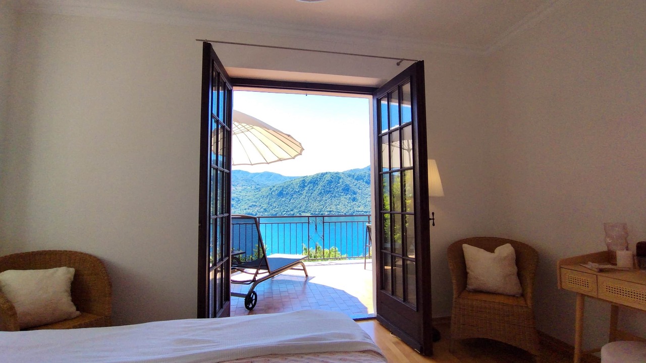 Photo of Bedroom in Miasino