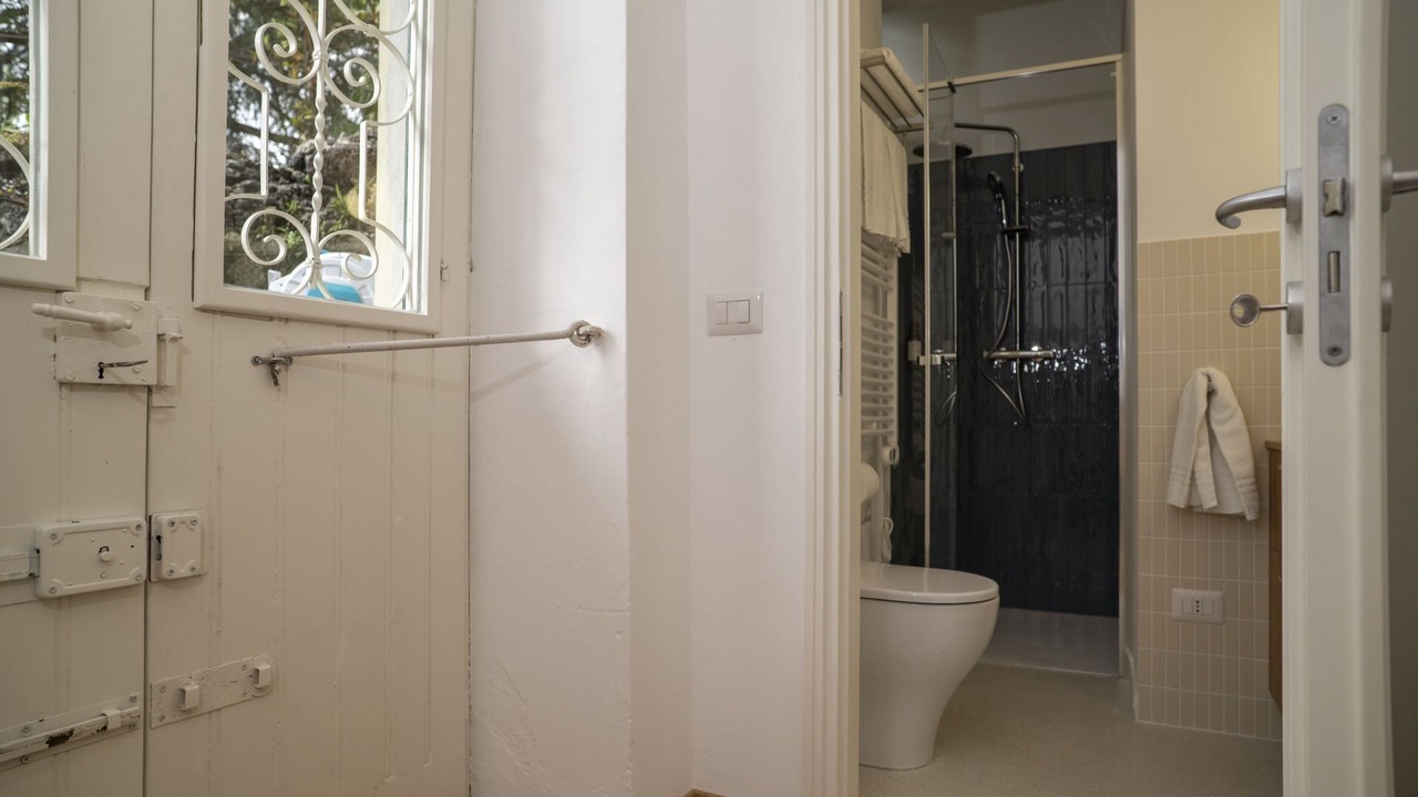 Photo of Bathroom in Angera