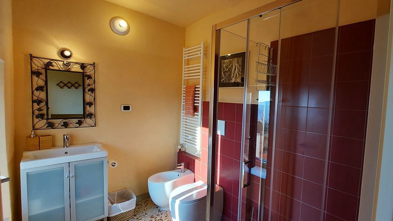 Photo of Bathroom in Dogliani