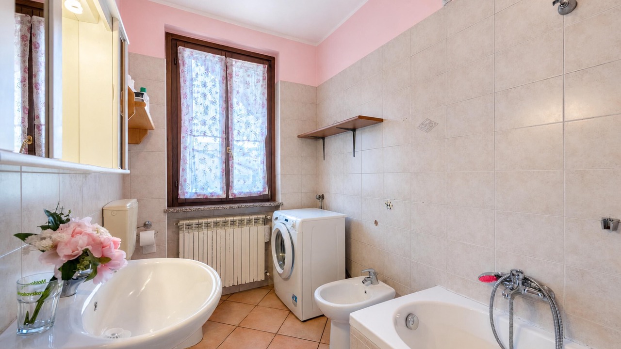Photo of Bathroom in Leggiuno