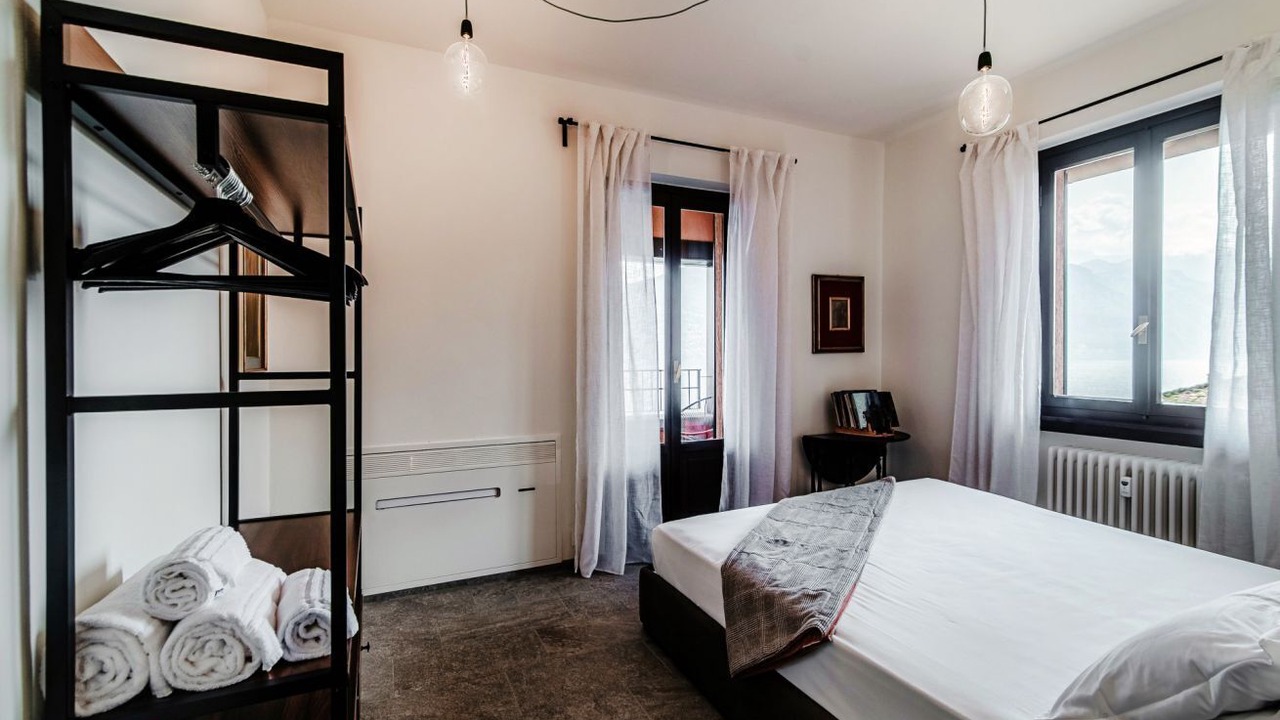 Photo of Bedroom in Menaggio