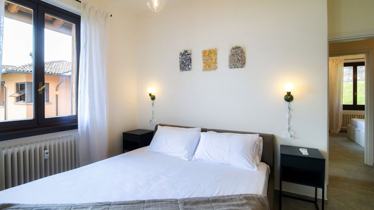 Photo of Bedroom in Menaggio