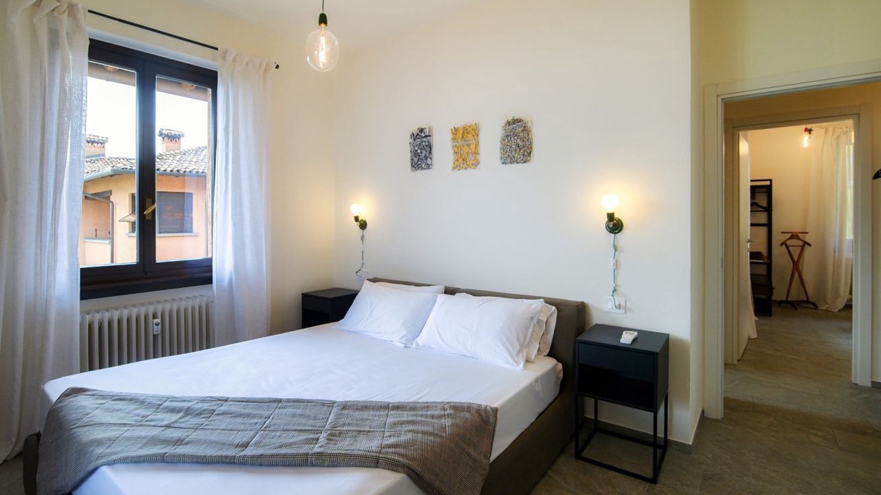 Photo of Bedroom in Menaggio