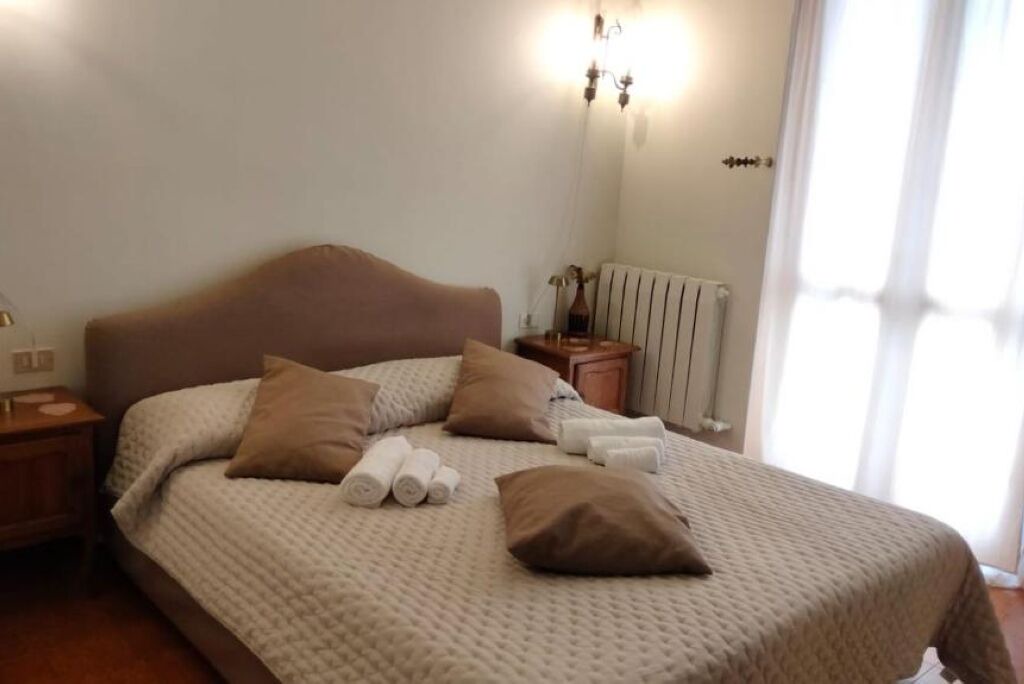 Photo of Bedroom in Marone