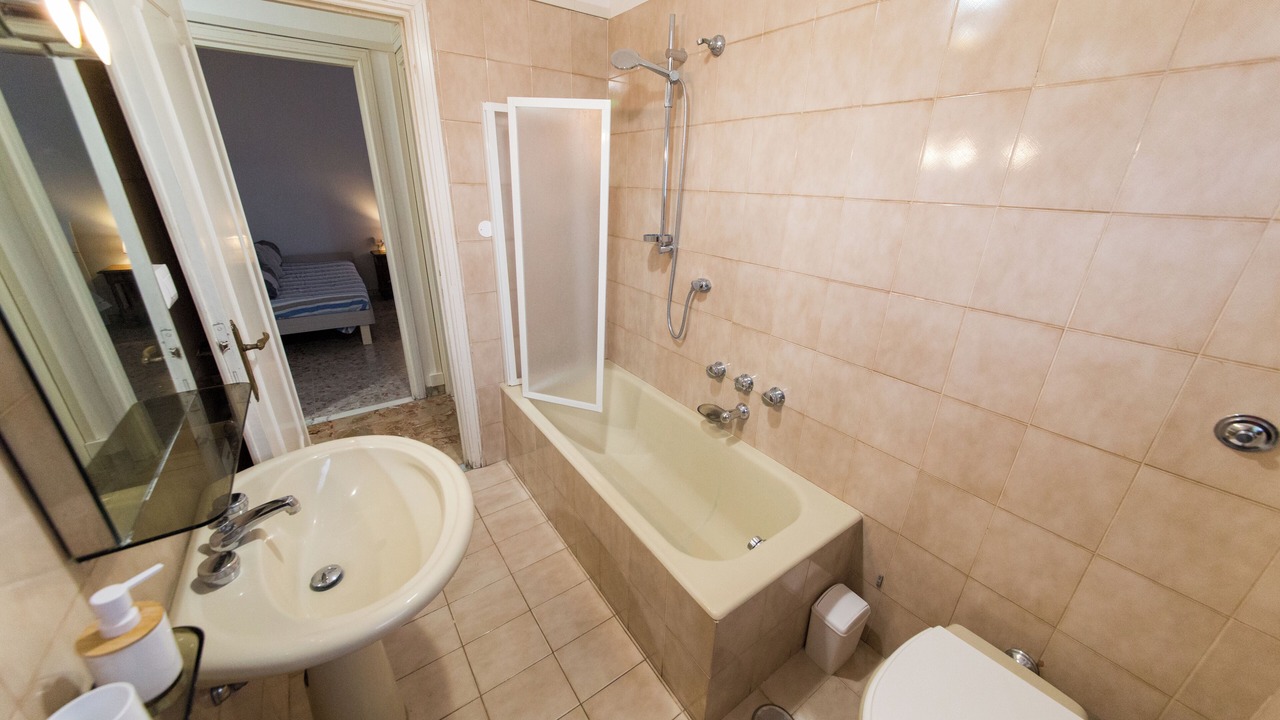 Photo of Bathroom in Aurelio