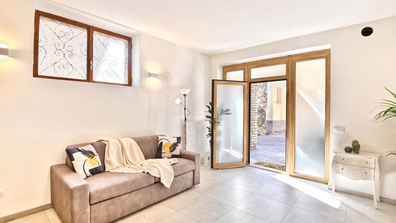 Photo of Livingroom in Prabione