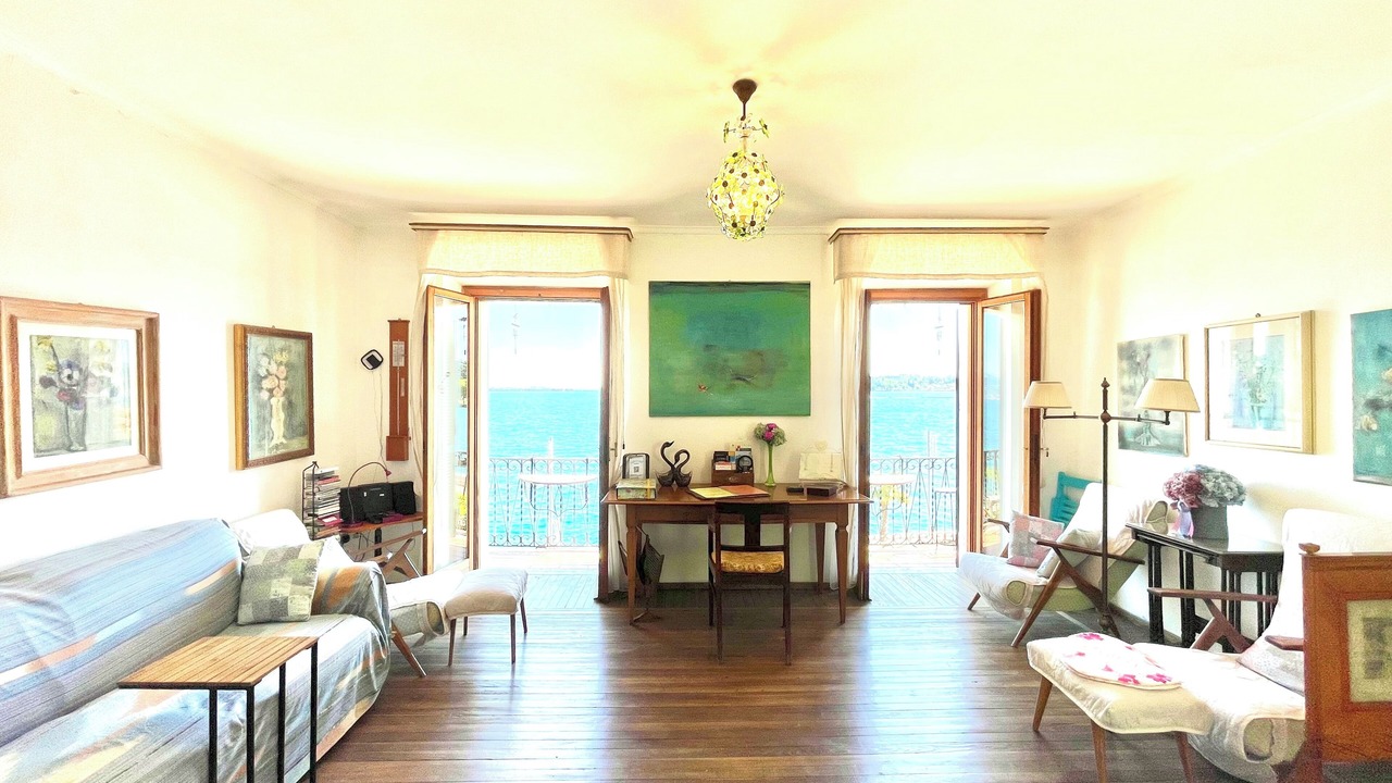 Photo of Livingroom in Morgnaga