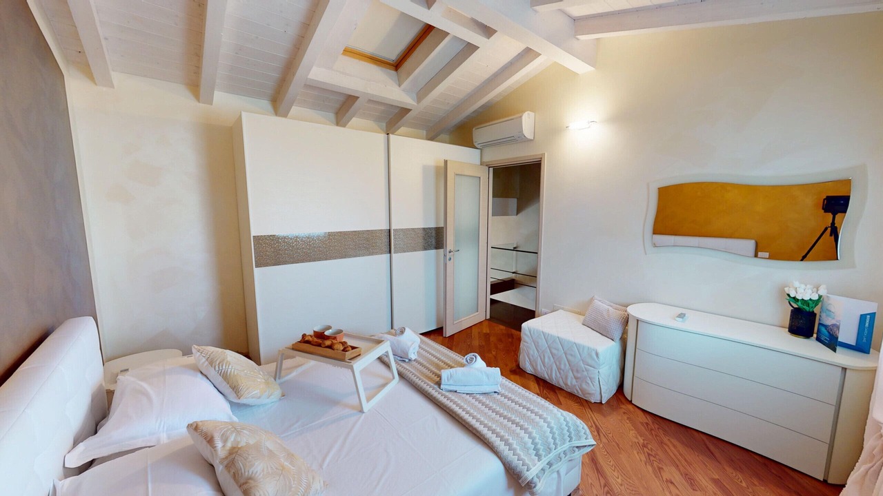 Photo of Bedroom in Manerba del Garda