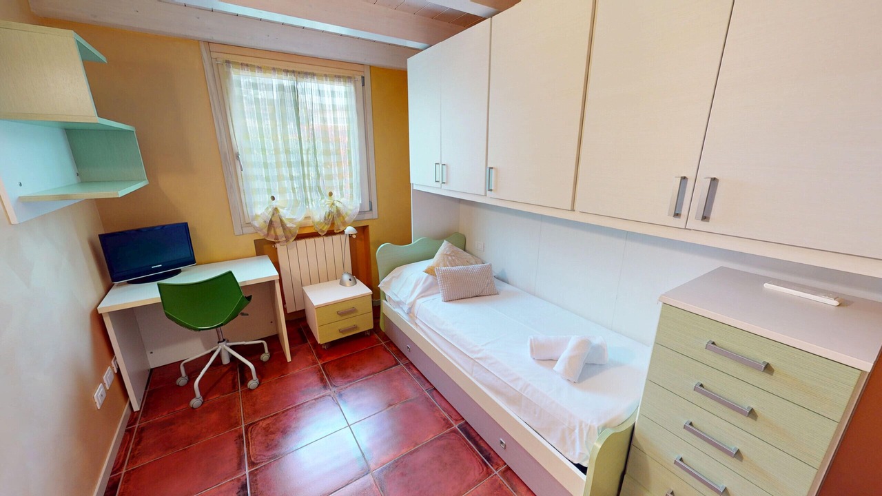 Photo of Bedroom in Manerba del Garda