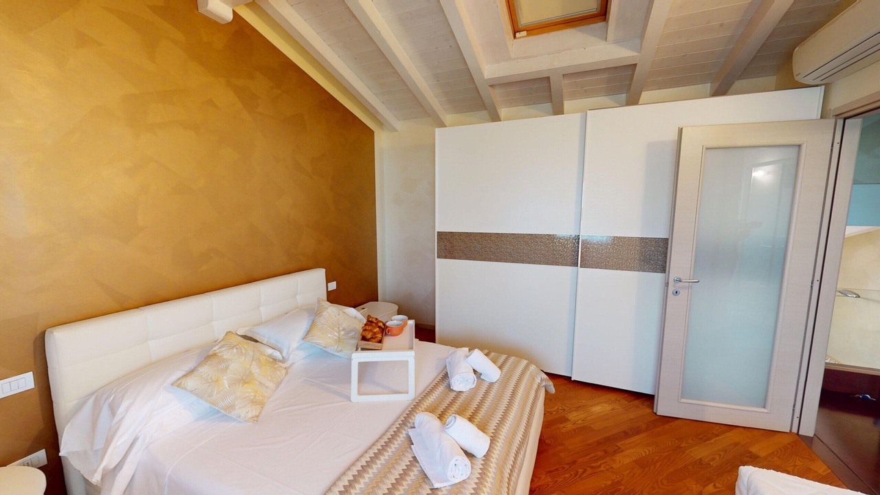 Photo of Bedroom in Manerba del Garda