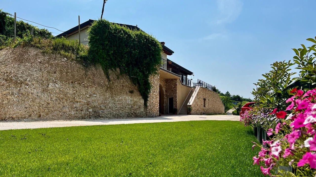 Photo of Outdoor in Lione