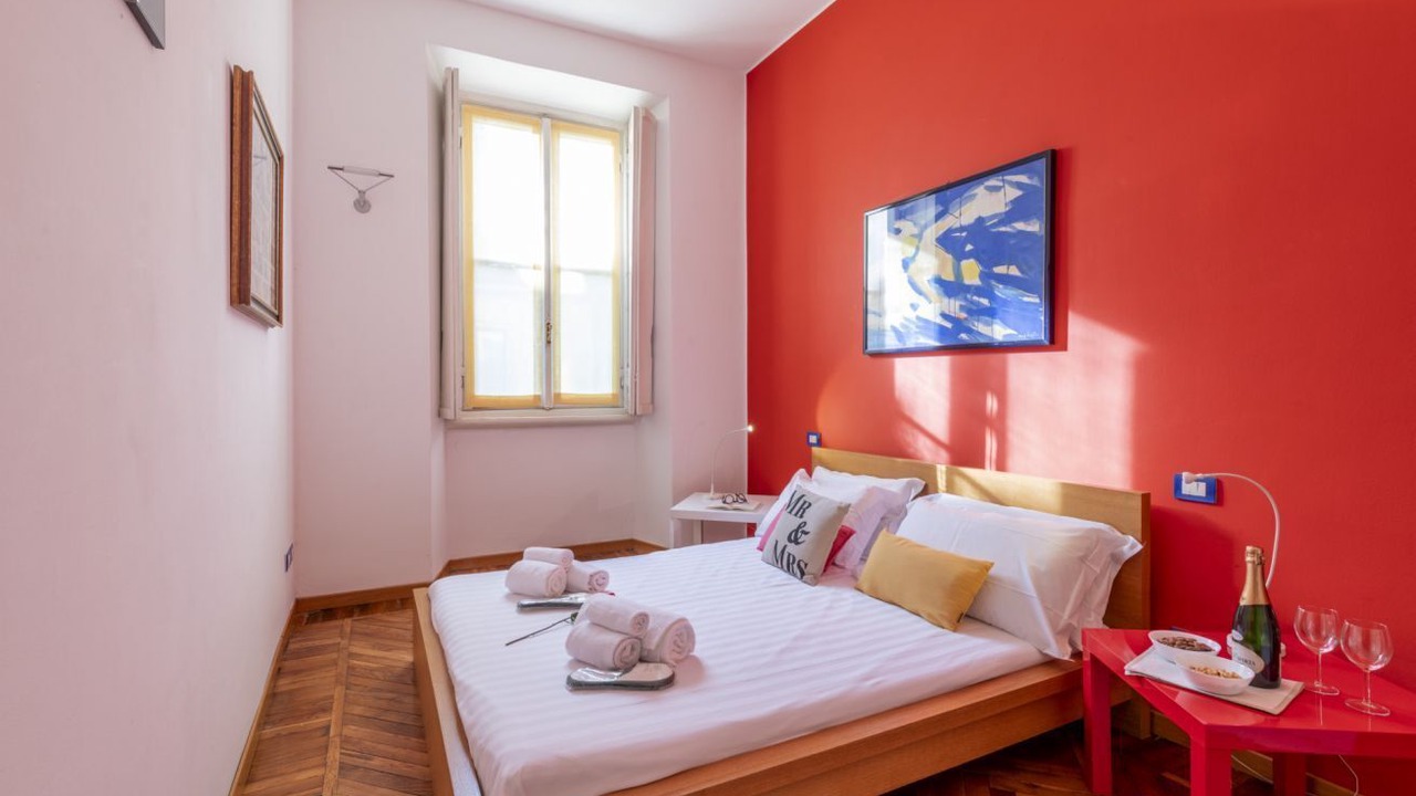 Photo of Bedroom in Magenta