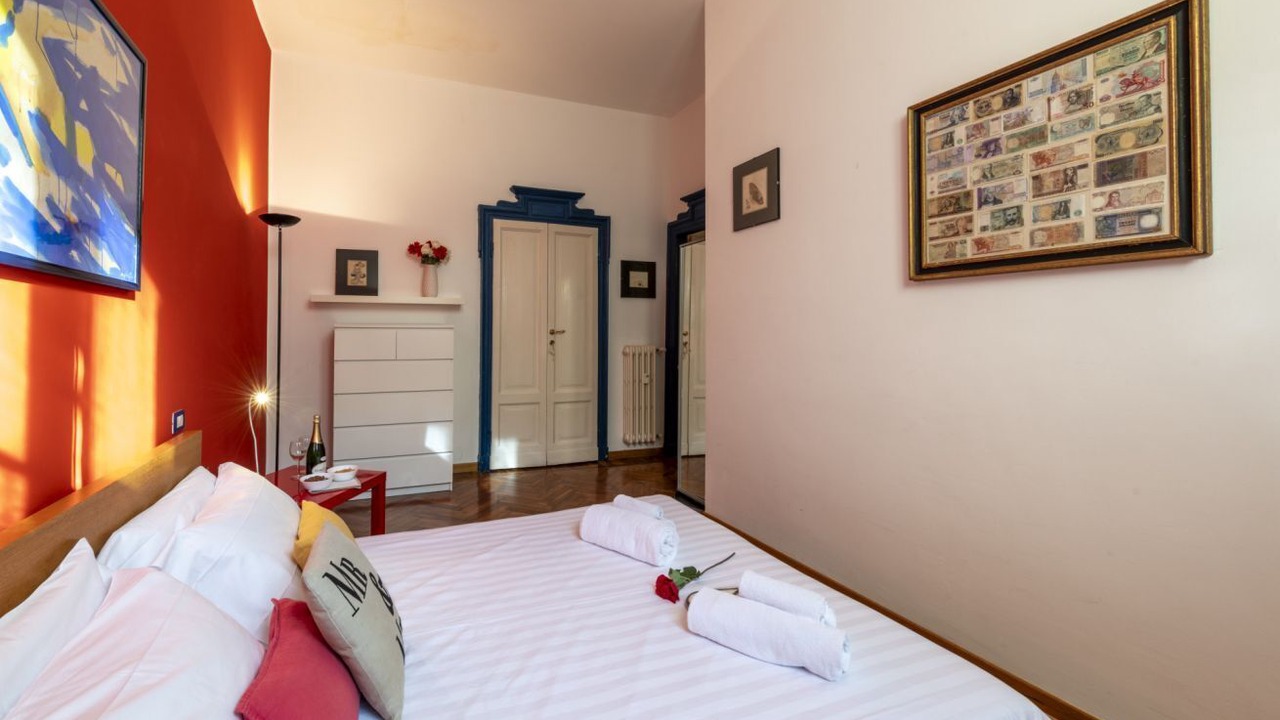 Photo of Bedroom in Magenta