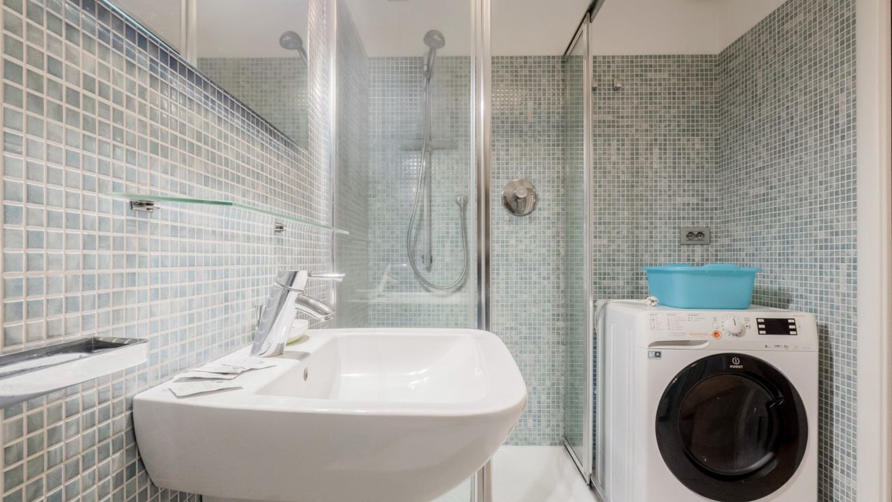 Photo of Bathroom in Chinatown