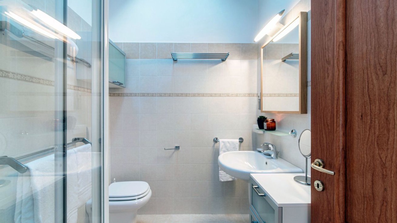 Photo of Bathroom in Menaggio