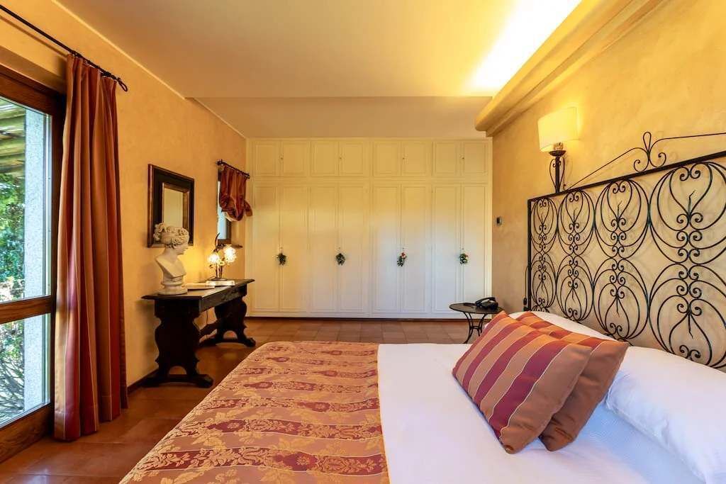 Photo of Bedroom in Lesa