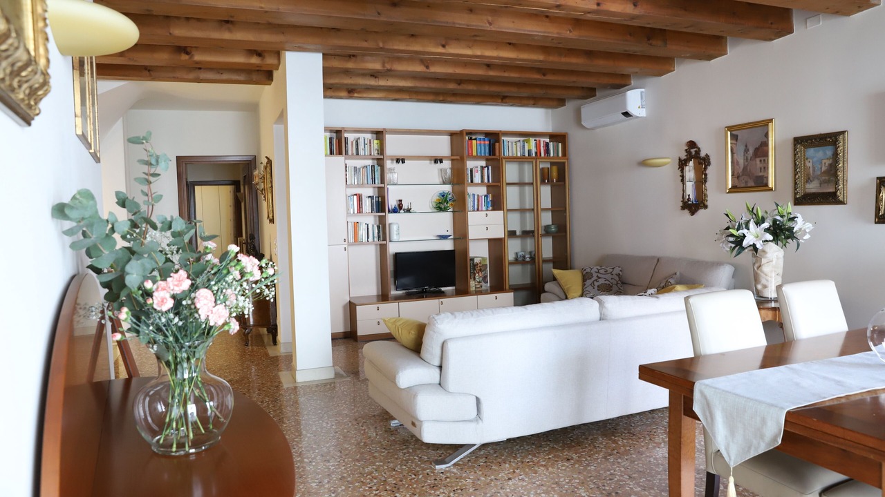 Photo of Livingroom in City Center Padova