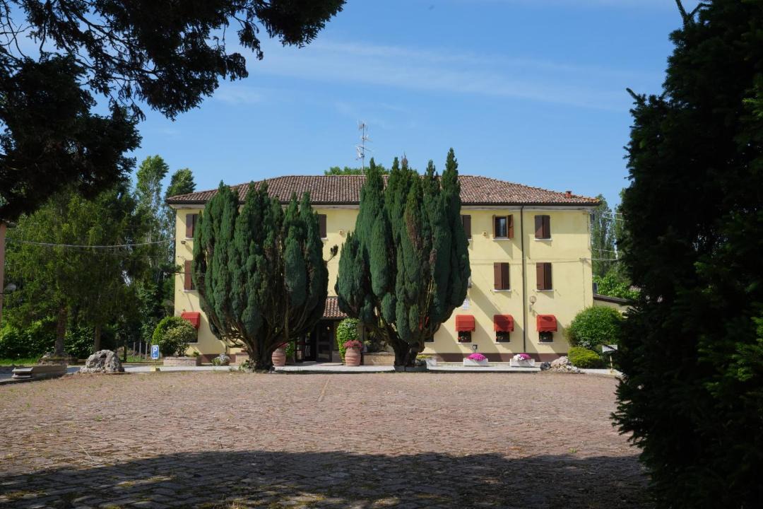 Photo of Others in Vigarano Mainarda
